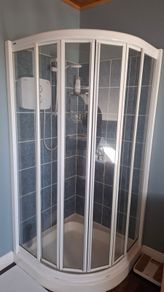 Curved Shower Door and Tray 900x900 quadrant