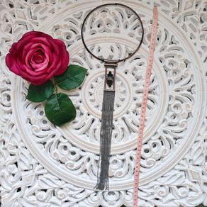 Stylish choker with tassel pendant