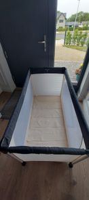 Travel cot