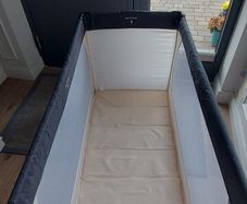 Travel cot