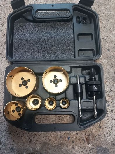 Hole saw set