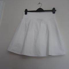 Cream SKORT    size med....10