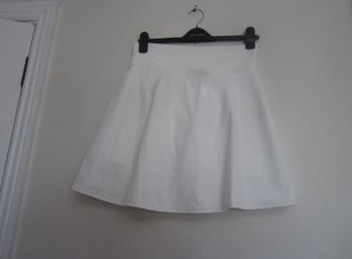 Cream SKORT    size med....10