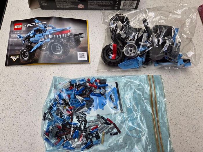 lego technic monster jam megalodon