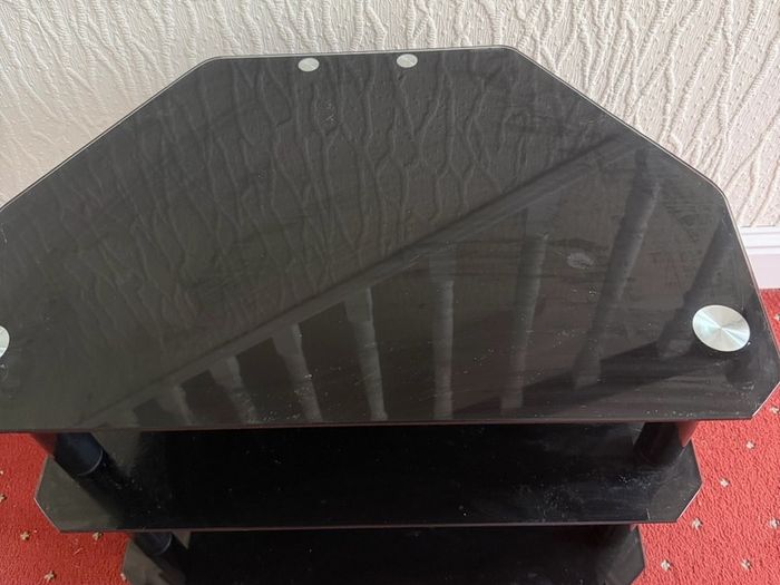 Tempered Glass TV / HiFi Stand