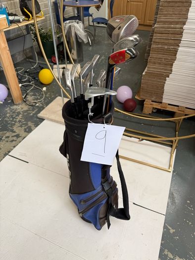 set golf clubs