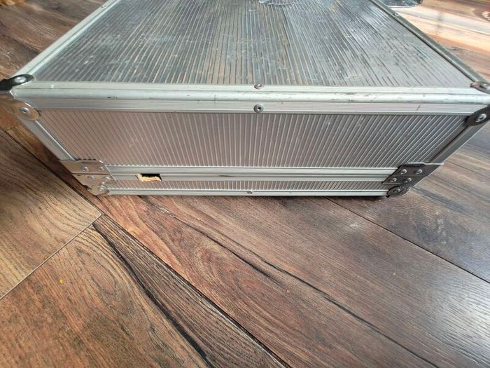 Guitar pedal case
