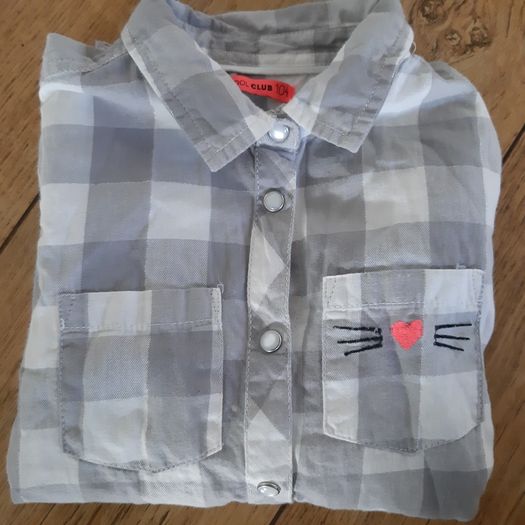 Girls Shirt size 4 years excellent condition