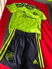 Boys Manchester United suit age 4/5 reduced