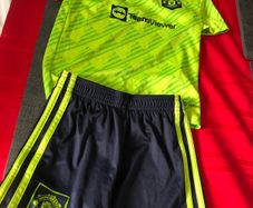 Boys Manchester United suit age 4/5 reduced