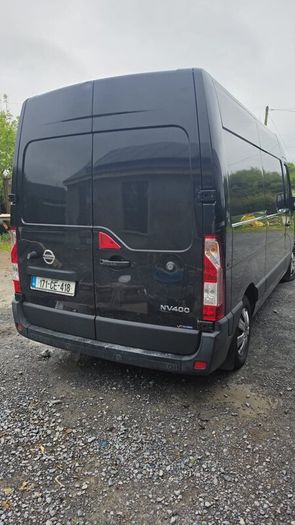 NV400 van