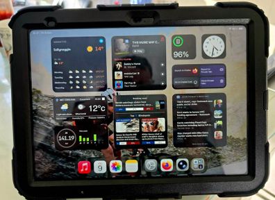 iPad 10th Gen 64GB