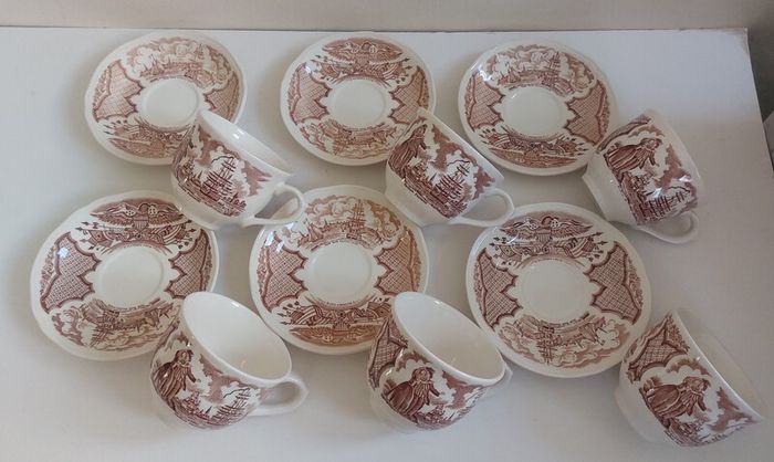 Fabulous Vintage 35 Piece Brown and White Fair Winds, Historical Scenes of Chinese Export to America Dinner Service by Alfred Meakin, Staffordshire