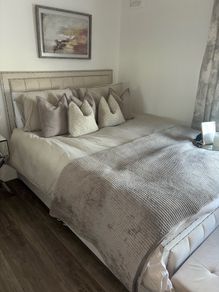 king bedframe