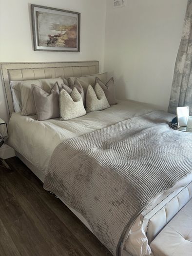 king bedframe