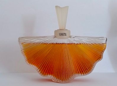 Vintage Vendetta Valentino