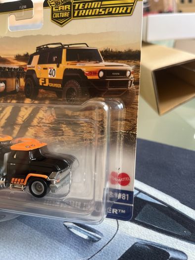 Hot wheels Team Transport Toyota FJ Cruiser with Horizon Hauler #81