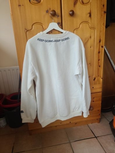 4th Arq Cream jumper M