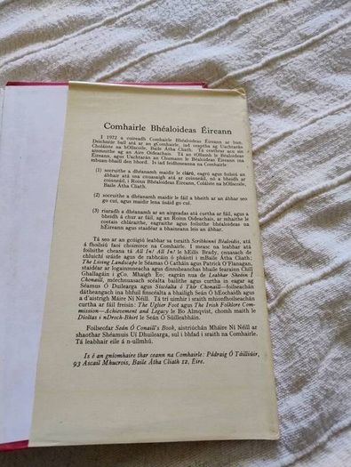 Seanachas Amhlaoibh i Luinse le Sean O Croinin agus Donncha O Croinin 1980 hardback in very good condition with some signs of wear on the dustcover see photos FREE STANDARD POSTAGE INCLUDED