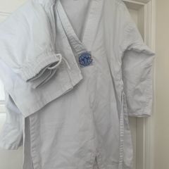 Taekwondo Suit and Protective Gear age 9/10