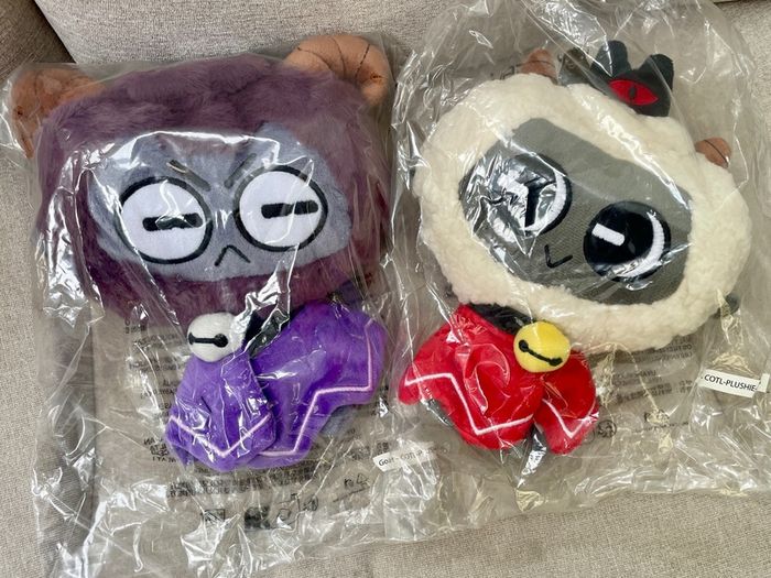 2 Cult of the Lamb plushies set - Lamb and Goat. Brand new official video game merch
