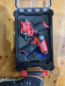 Milwaukee m12 1/2 and 1/4 impact rench