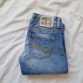 Tommy hilfiger Ruby  mid jeans Size 28/32 zip fly in excellent condition