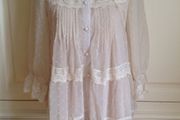 BNWOT Size M Cream Chiffon Top