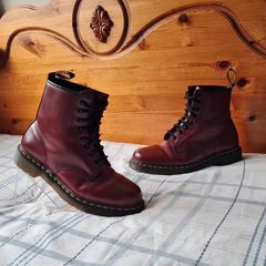 dr martens 1460 8 eye cherry red boots Size 7 eu 41 in excellent condition