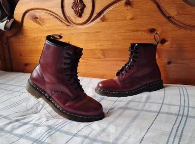 dr martens 1460 8 eye cherry red boots Size 7 eu 41 in excellent condition