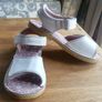 Great Girls White Kickers Sandals Size 13 Image 2