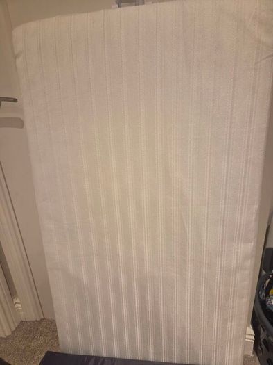 Travel cot with mattress and bag