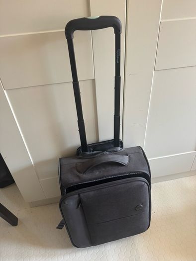 wheelie bag