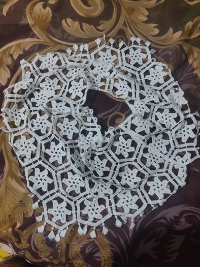 neck lace