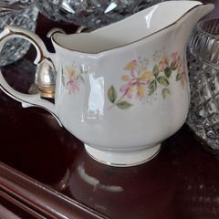 Bone China Tea Service 21 piece