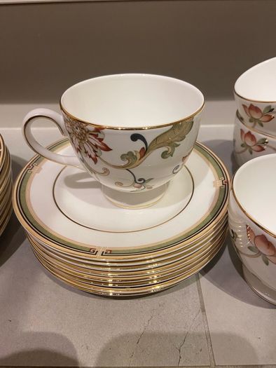 Wedgwood tea set plates and cups Oberon Bone China fine porcelain set New dessert plates tea cups