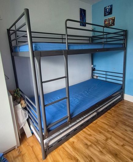 IKEA SVARTA Bunk Bed & Matching Pull-Out Trundle Bed