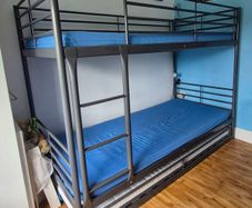 IKEA SVARTA Bunk Bed & Matching Pull-Out Trundle Bed