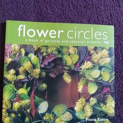 Craft book - Garlands and Seasonal Wreaths