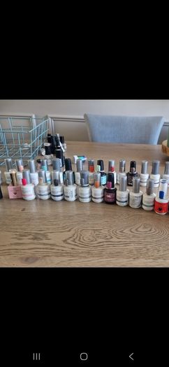 gel and nail polishes