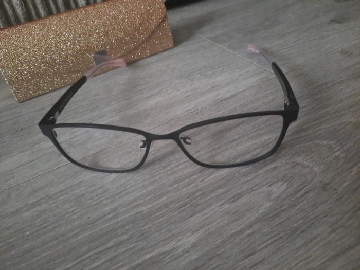 Kylie Minogue designer glasses