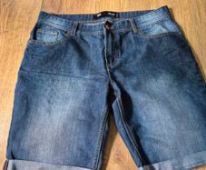 Men's denim shorts W36