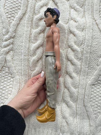 Hasbro Disney Aladdin Figure Doll 2018 Live Action Movie approx 11.5" Used PLease look at the pictures