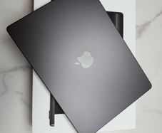 Apple MacBook Pro 14 M5 16GB 512GB AppleCare Dec'28