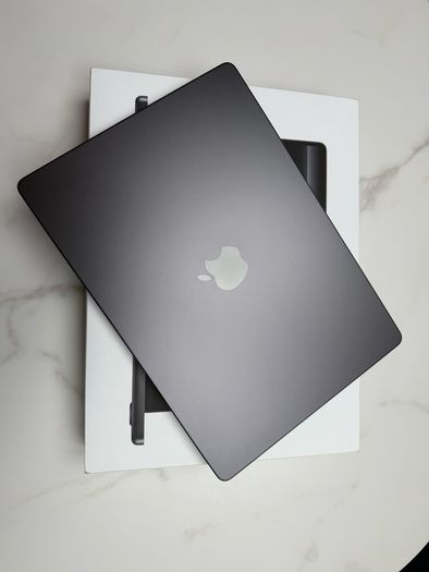 Apple MacBook Pro 14 M5 16GB 512GB AppleCare Dec'28