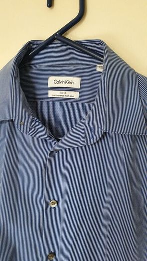 calvin klein slim fit size large 15.5 blue pin