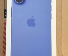 Apple iPhone 16