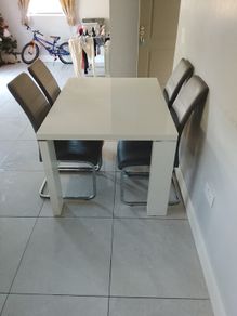 table chairs