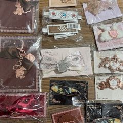 Cute Flower knows hair clips, key rings, etc bundle