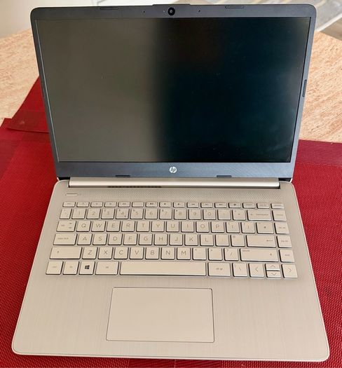 Hp Laptop 14sfq0009na - Athlon Gold - 8gb Ram - 128gb Ssd - Windows 11